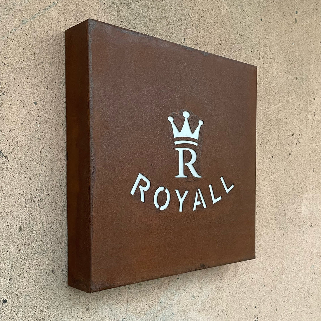 Why 60% of the World’s Resonator Guitars Come from China — and from Royall’s Supply Chain